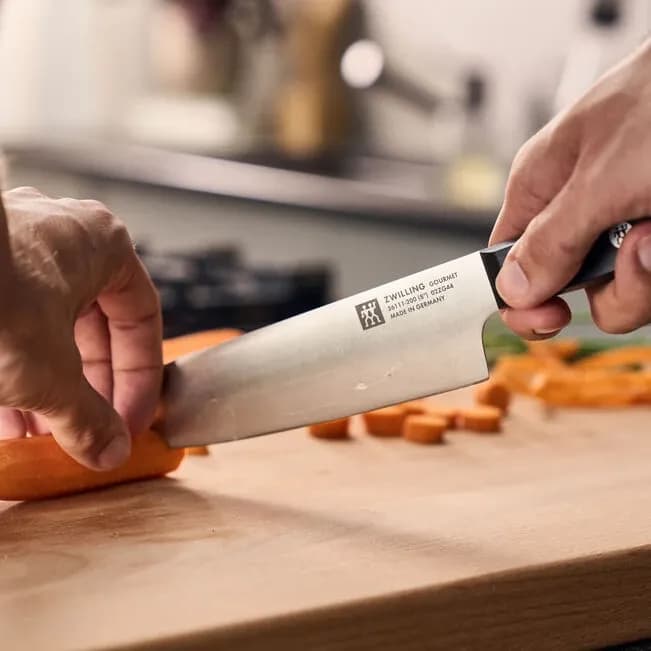 Нож поварской Zwilling Gourmet, 20 см | Фото 4
